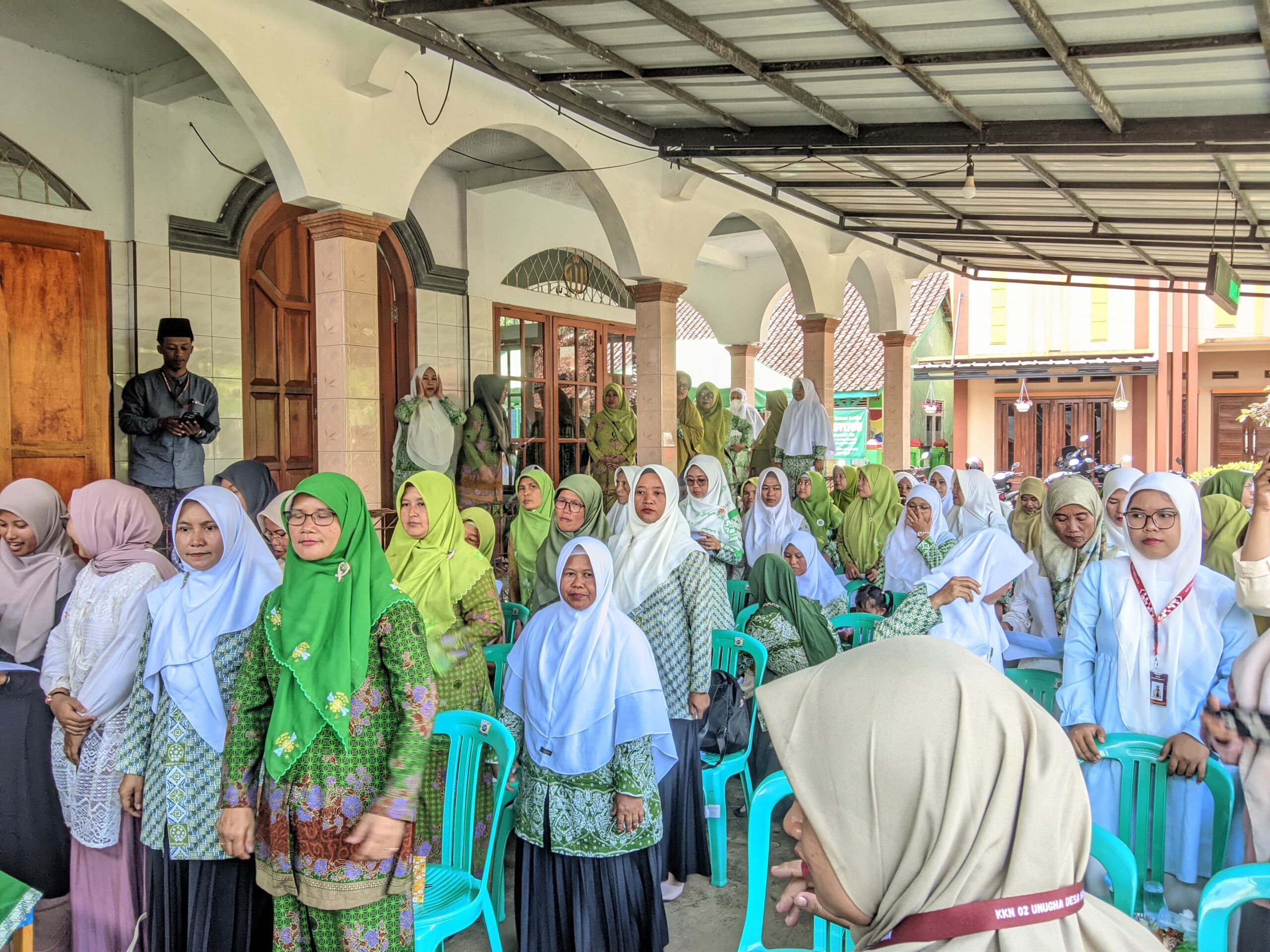 Pertemuan rutin anak cabang Muslimat dan Fatayat NU Dayeuhluhur
